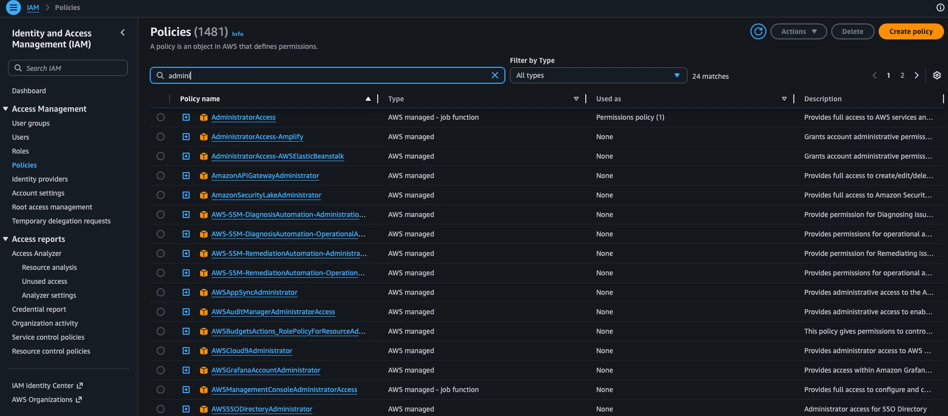 Lista de policies filtrada por admin mostrando AdministratorAccess
